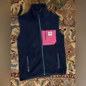 Kara Traa Rothe Fleece Vest